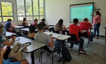 Estudiantes de Paz y Región formados en el Centro de Español